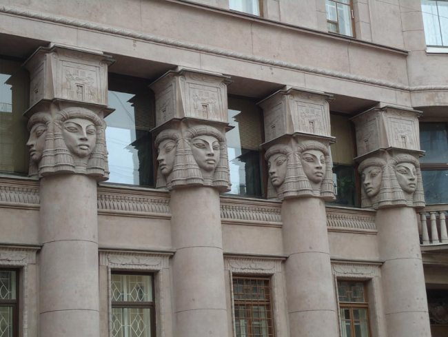 Египетский дом в Санкт-Петербурге