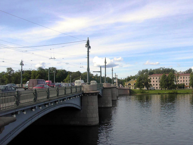 Каменноостровский мост в Санкт-Петербурге