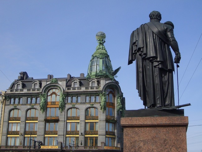 Памятник Кутузову в Санкт-Петербурге